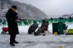 Festival Memancing Ikan Trout di Danau Beku Korea