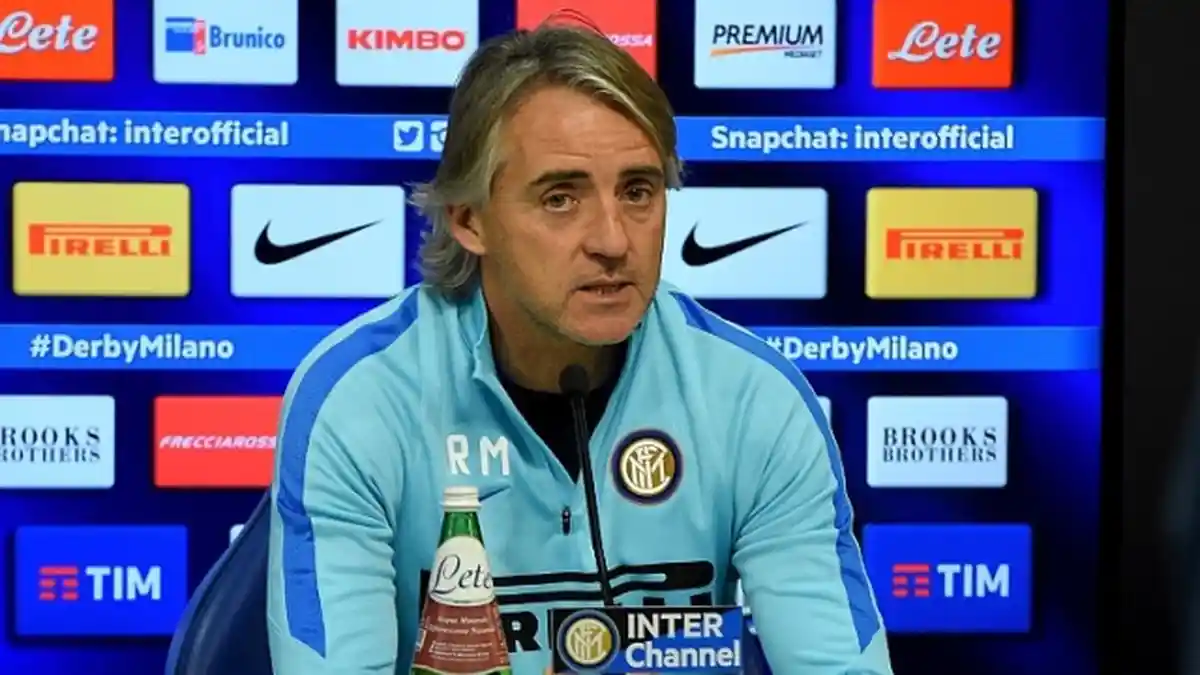Mancini Kirim Bunga Untuk Jurnalis Wanita