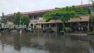 SDN-Paringin-I-yang-halamannya-terendam-banjir122.jpg