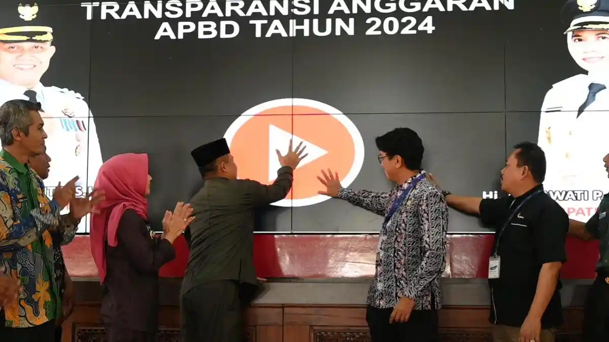 Perangkat Daerah Berprestasi di Kebumen Terima Penghargaan