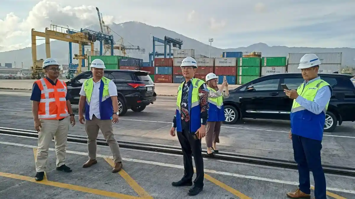 Terminal Peti Kemas Bitung Siap Sambut Direct Call ke Shanghai Cina ...