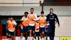 Timnas-portugal-latihan-ronaldo.jpg