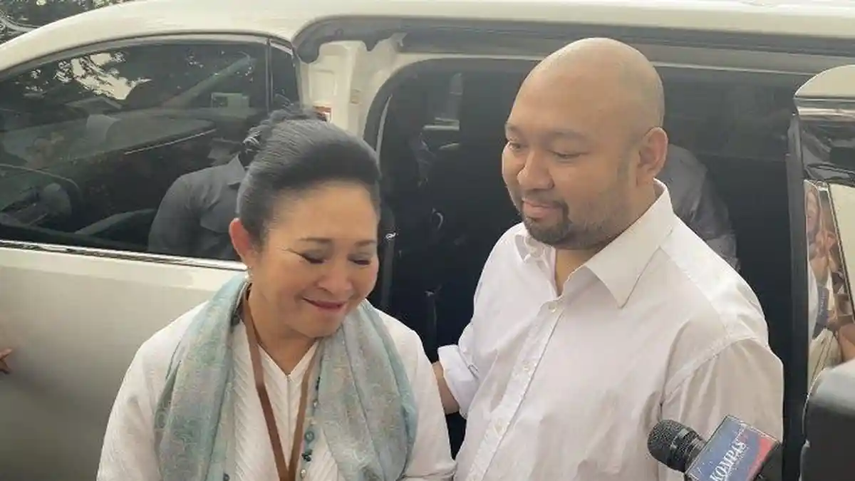 MOMEN Titiek Soeharto Tersipu Malu saat Ditanya Kesediaan Dampingi Prabowo Jadi Ibu Negara