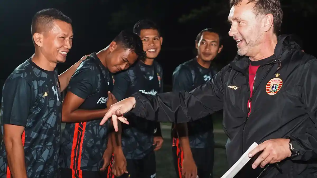 PERSIJA Jakarta Dilatih Thomas Doll, Riko Simanjuntak Terkesima dengan Mantan Pelatih Dortmund