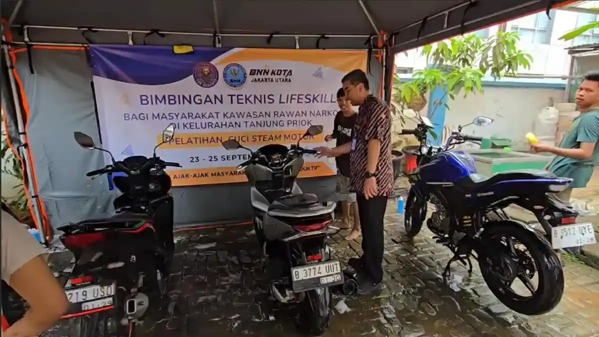 BNNK Jakut Latih Warga Kampung Rawan Narkoba Tanjung Priok Skill Steam Motor Buat Buka Usaha Mandiri