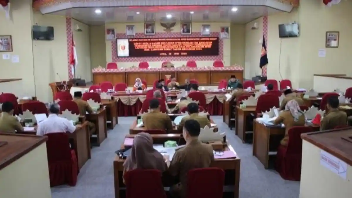 Anggota DPRD Lampung Barat Soroti Anggaran OPD yang Tak Seimbang