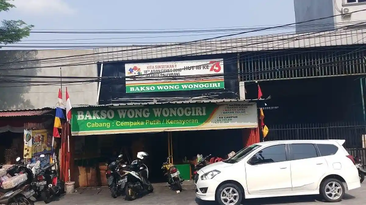 Diserbu Atlet Asing, Pemilik Warung Bakso di Kemayoran Ini Kelabakan