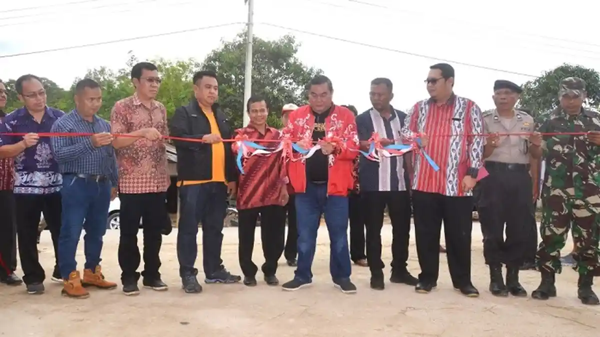 Bupati Kubar Resmikan Pasar Sermai G-Jemoya Indah
