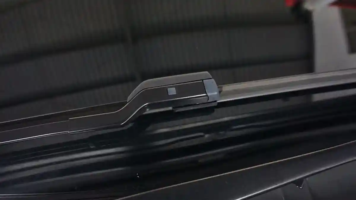 2 Tanda Karet Wiper Mobil Harus Segera Diganti
