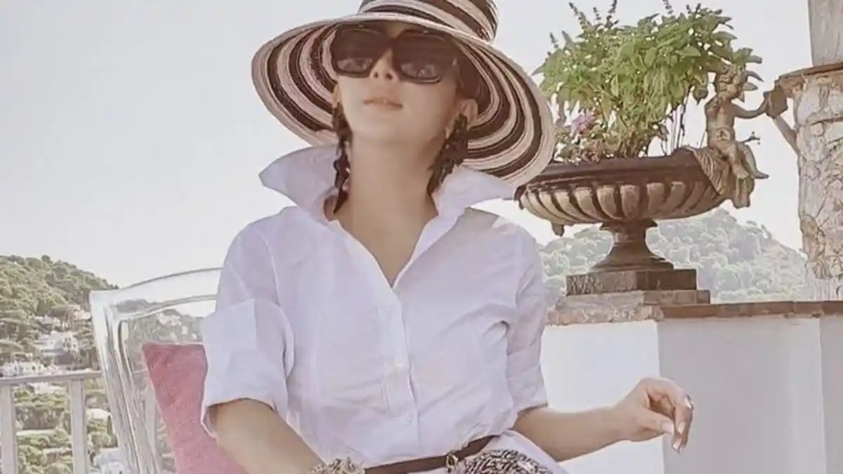Pamer Diri Berpakian Seksi,Syahrini Dikomentari Natizen yang Langsung Berkomentar Kayak Melon Jepang