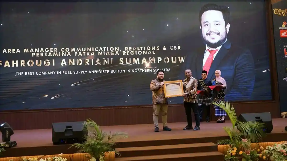Pertamina Patra Niaga Sumbagut Raih Penghargaan Tribun Pekanbaru Award 2025