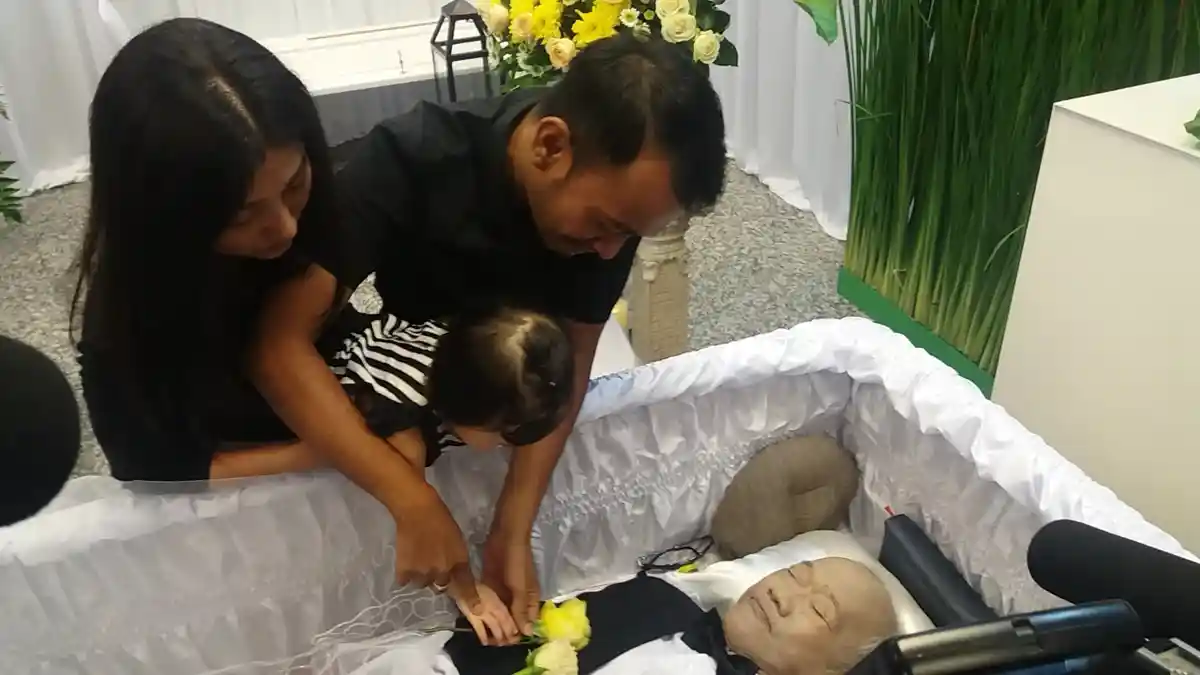Sedihnya! Thalia Anak Ruben Onsu Katakan Ini di Hadapan Jenazah Sang Opa