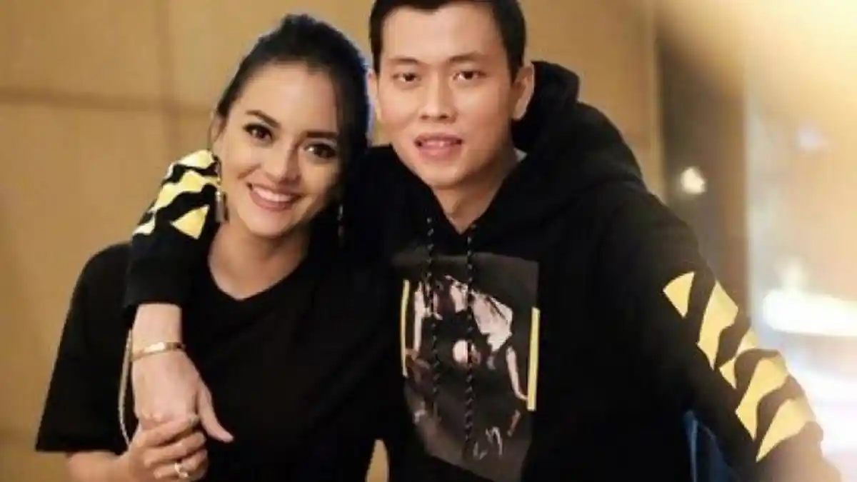 Heboh! Seminggu Suami Meninggal, Artis Cantik Ini Langsung Dilamar, Mengejutkan Jawabannya!