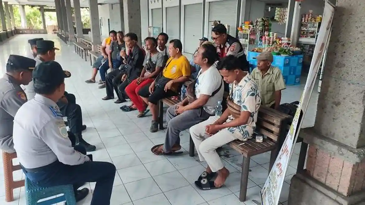 Curhat Sopir Angkut Terminal Gilimanuk Bali, Penumpang Diserobot Travel & Ini Respon Polisi