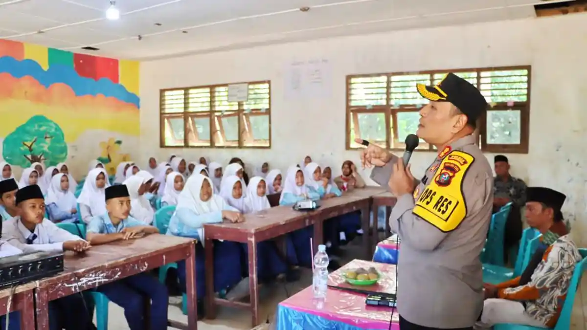 Edukasi Efek Maut Narkoba, Kapolres Padangsidimpuan Hadir di MTsN Persiapan 3 