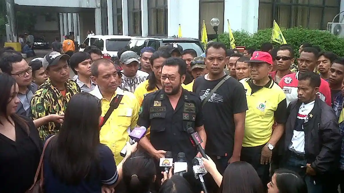 Yorrys Raweyai Kembali Datangi Kantor DPP Partai Golkar