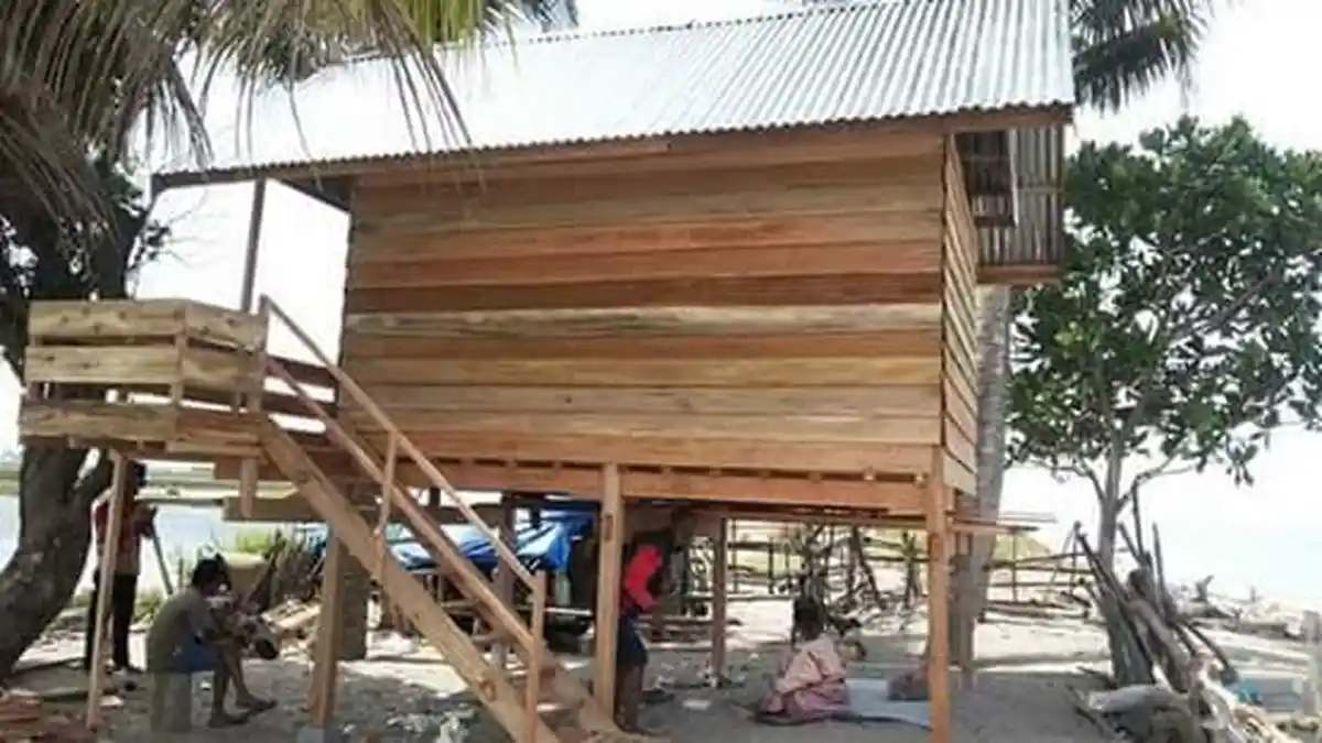 Mulai Besok, Nenek I Mari Tempati Rumah Barunya di Pinggir Pantai Lanrisang Pinrang