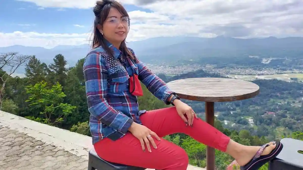Wanita Cantik Ini Yakin Pemerintah Tak Lepas Tangan Terkait Sampah di Manado