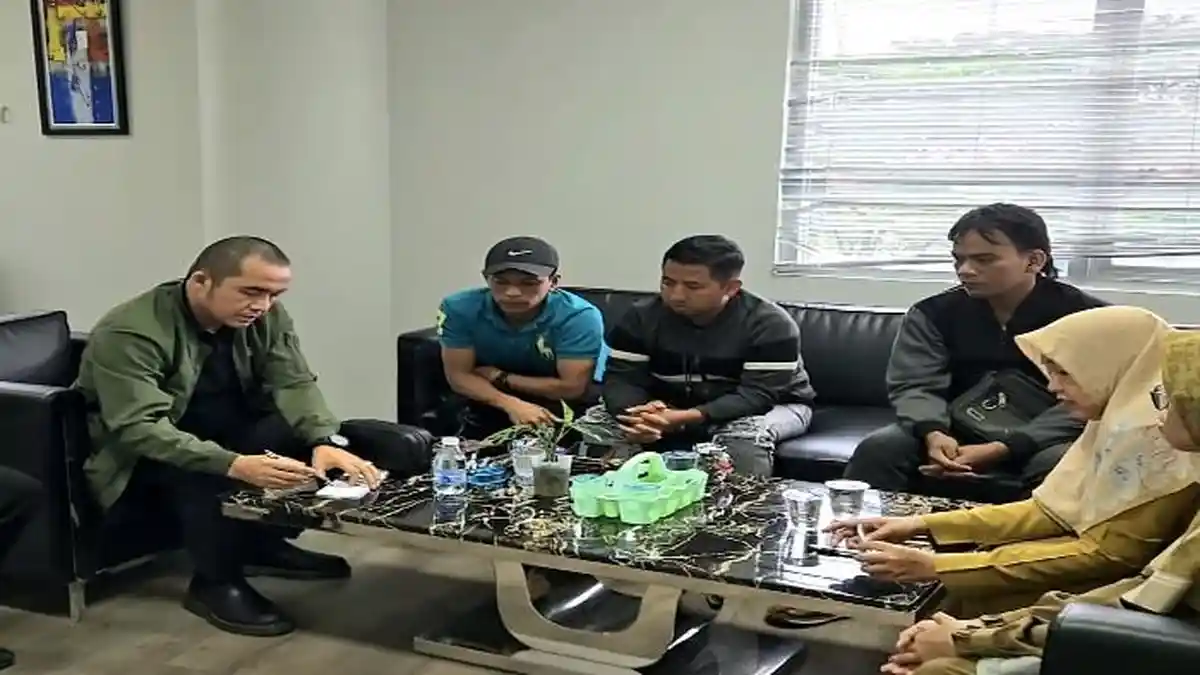 Andri Adam Bantu Selesaikan Tunggakan Sekolah Siswa di Palembang