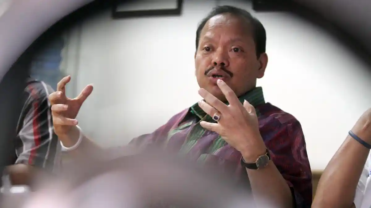 Dicegah KPK ke Luar Negeri, Sutan Bhatoegana Pasrah