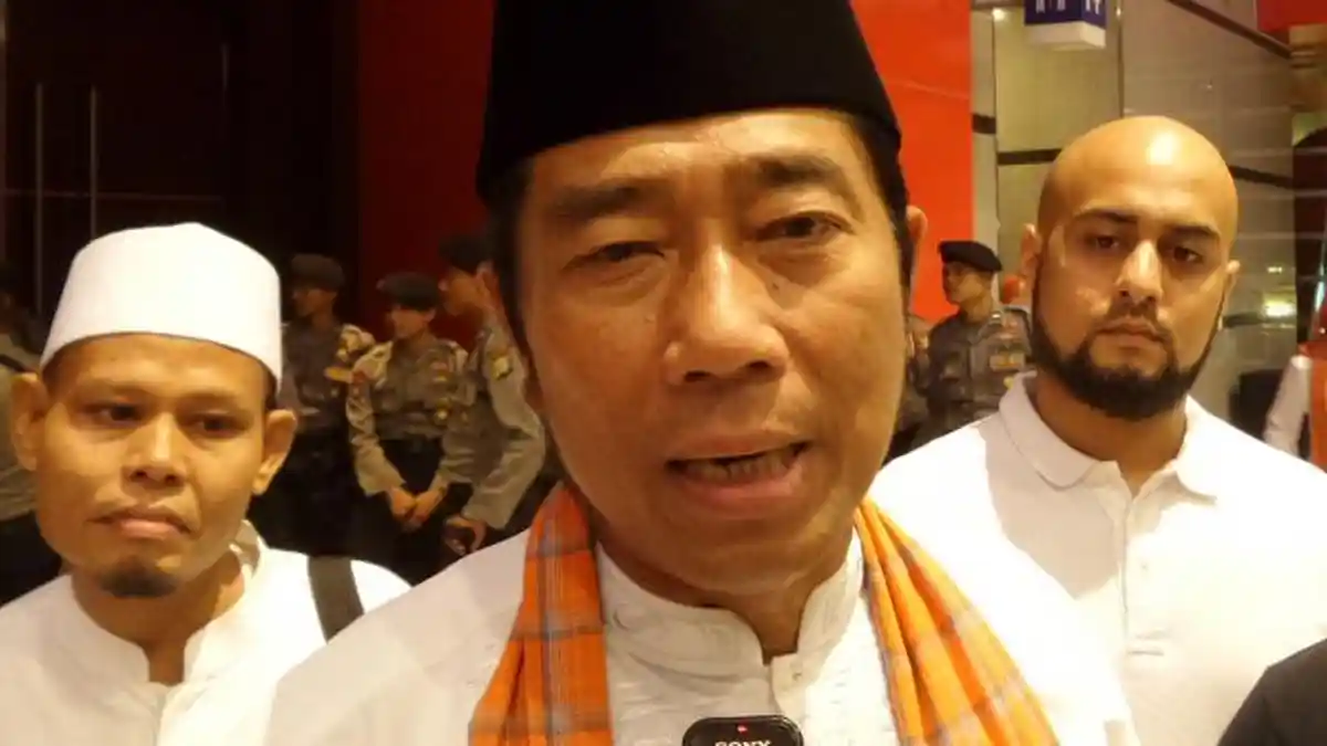 Spanduk Tangkap Ahok di Tanah Abang, Lulung: 