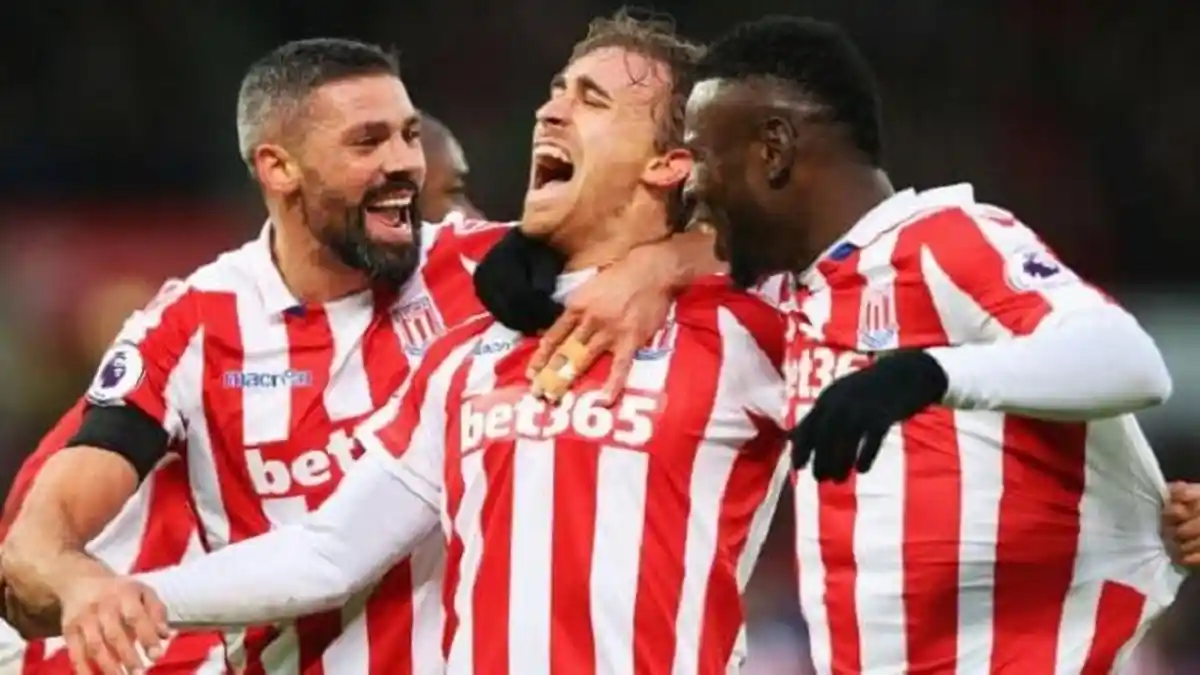 Marc Muniesa: Pelatih Pasti Pusing karena Banyak Pemain Bagus