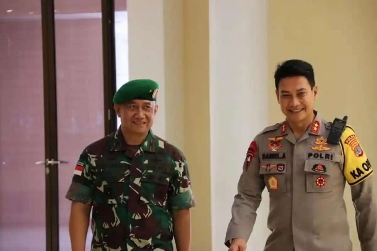 Kapolda Kaltara Irjen Pol Daniel Adityajaya Sambut Hangat Kunjungan Kerja Danrem 092 Maharajalila