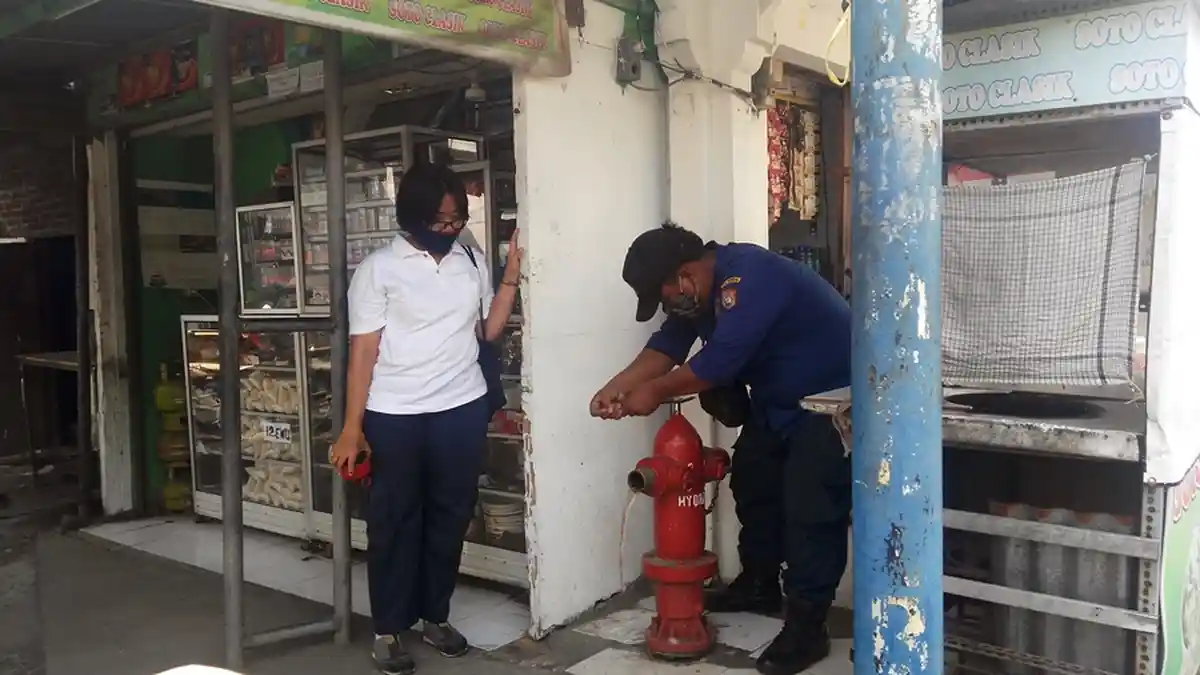 Tak Hanya Rusak, Banyak Hydrant yang Tertutup Lapak Pedagang, Hasil Pengecekan Satpolkar Kendal