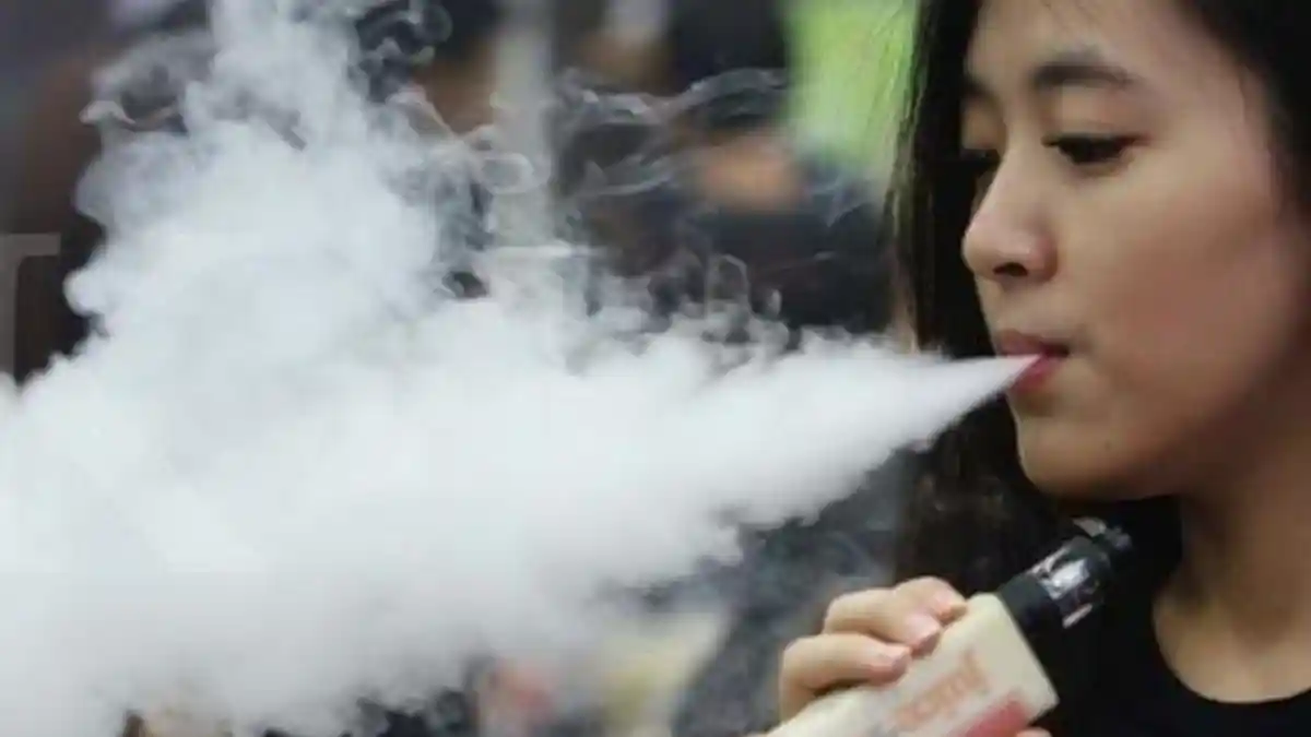 4 Bahayanya Rokok Elektrik Bagi Kesehatan Tubuh Menurut Kementerian ...