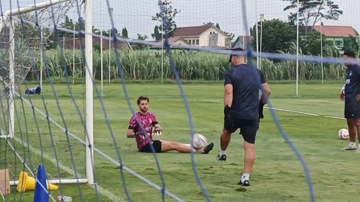 Kiper Persik Kediri Leonardo Navacchio Kembali Berlatih, Sinyal Positif Jelang Hadapi Borneo FC