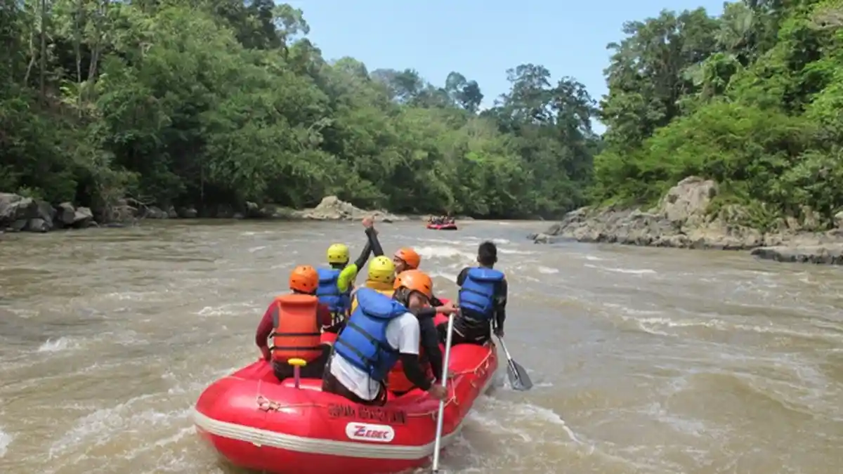 Cuaca Jambi 13/11/2025, Kerinci Hujan s/d Tanjabbar Berawan