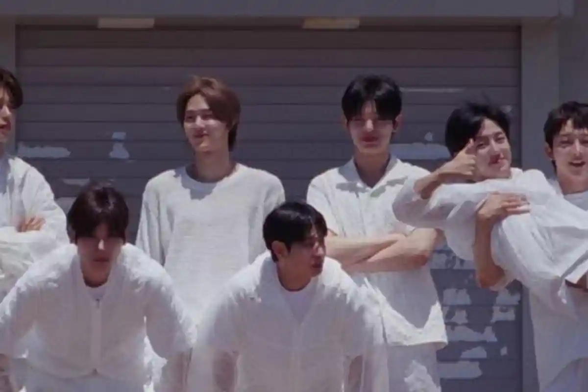 Lirik Lagu Badder Love - EVNNE, Lengkap Terjemahan Indonesia Itji Mothae, Neol Cheoeum Bon Sungan