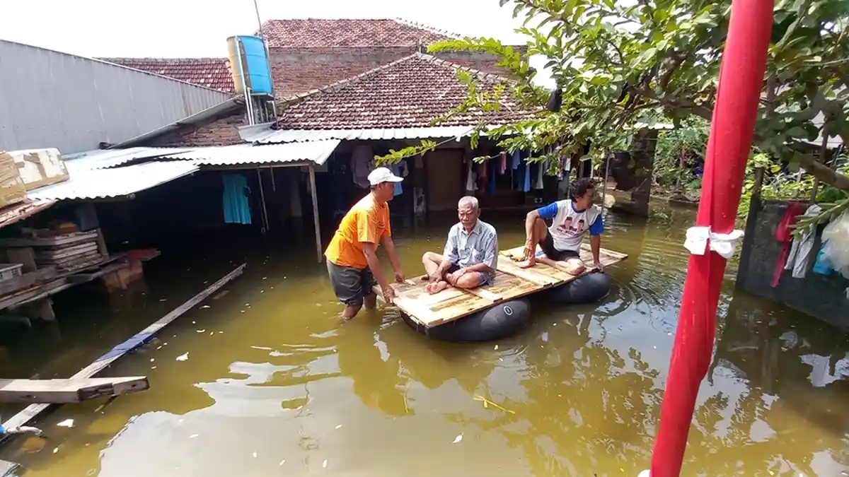 Banjir Tidak Kunjung Surut, BBWS dan PSDA Kudus Bantu 3 Pompa ke Jati Wetan