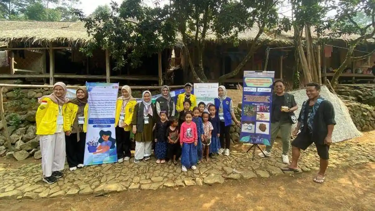 UI Ciptakan Bedak Tabur Kecombrang untuk Atasi Masalah Kulit Masyarakat Badui, Terjun Beri Edukasi