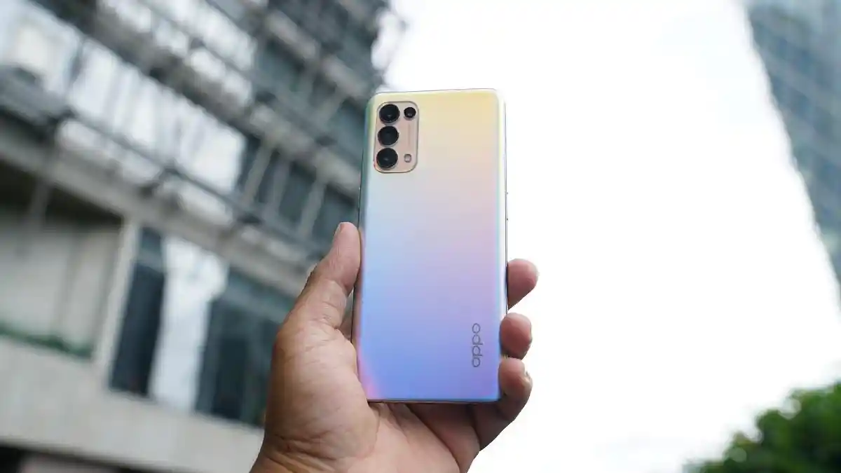 Oppo Reno5, Smartphone 5G Bodi Glowing dengan Aneka Pendaran Warna