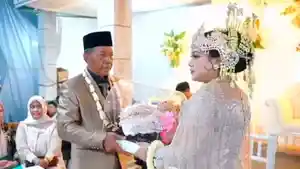 keluarga-mempelai-wanita-yakini-mahar-cek-Rp3-miliar-asli.jpg