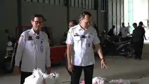 Sekda-Tegal-sidak-sampah.jpg