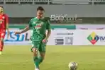 bek-sayap-kiri-pss-sleman-arthur-irawan-dalam-memperkuat-timnya-di-liga-1-indonesia.jpg