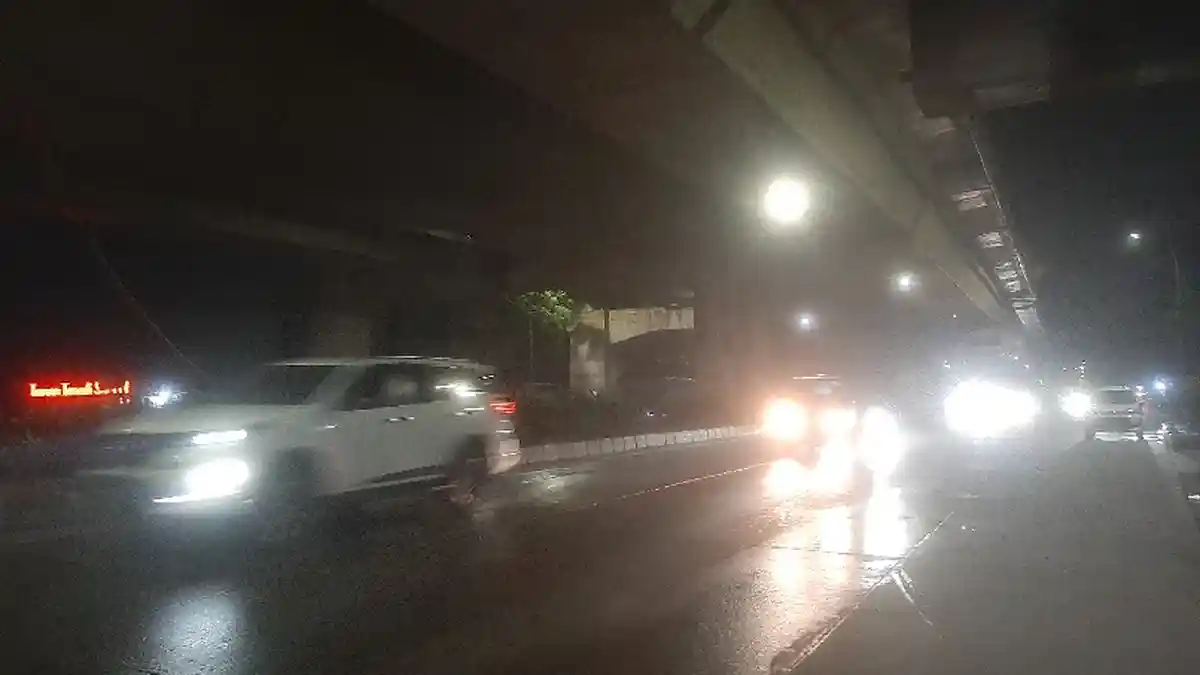 Malam Hari, Jalan KH Sholeh Iskandar Menuju KS Tubun Tak Ada Hambatan