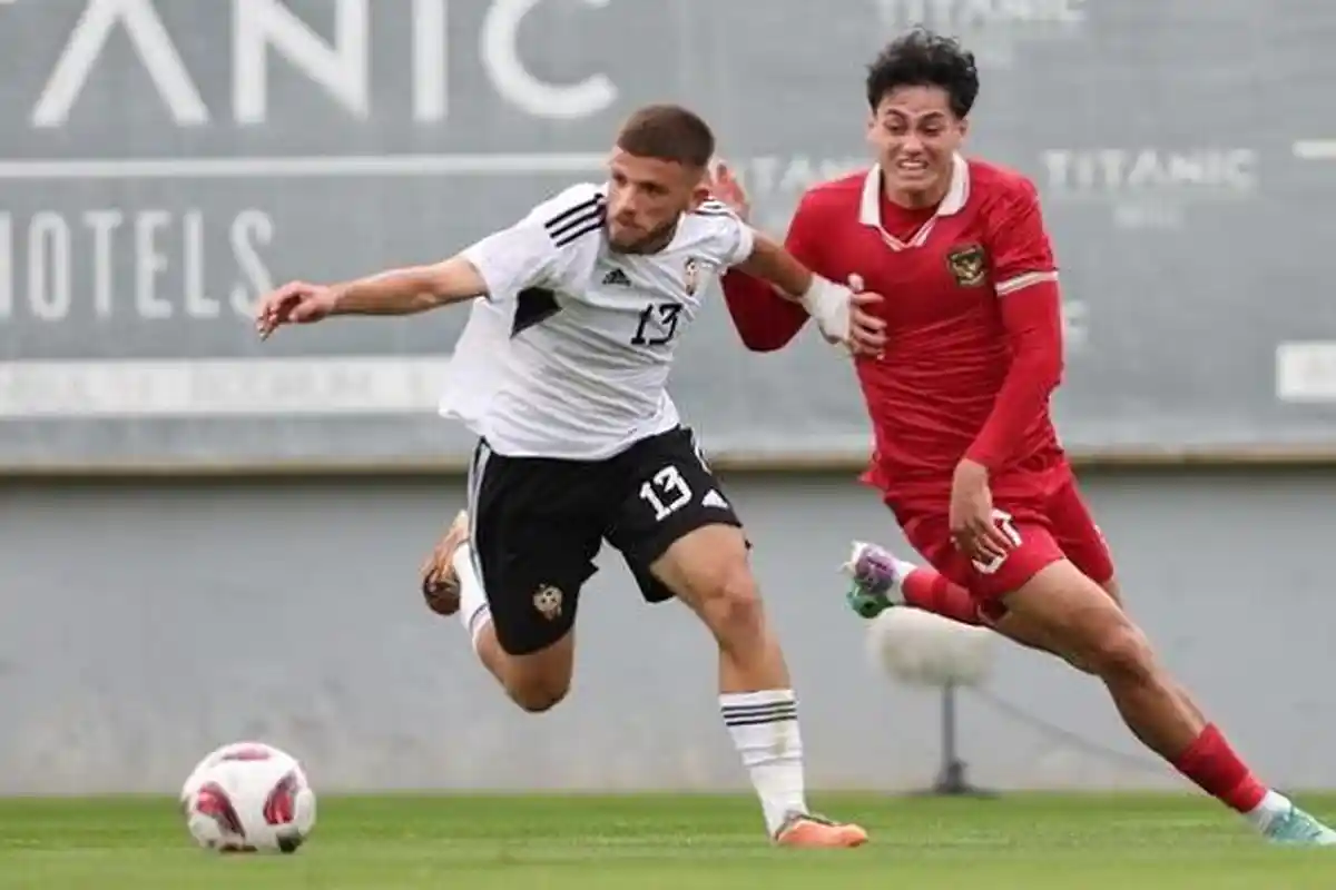 Pelatih Persib Bandung Tanggapi Erick Thohir yang Sebut Striker Timnas Indonesia Kurang Tajam