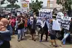 warga-cilongok-demo-tuntut-kades-cilongok-banyumas-mundur.jpg