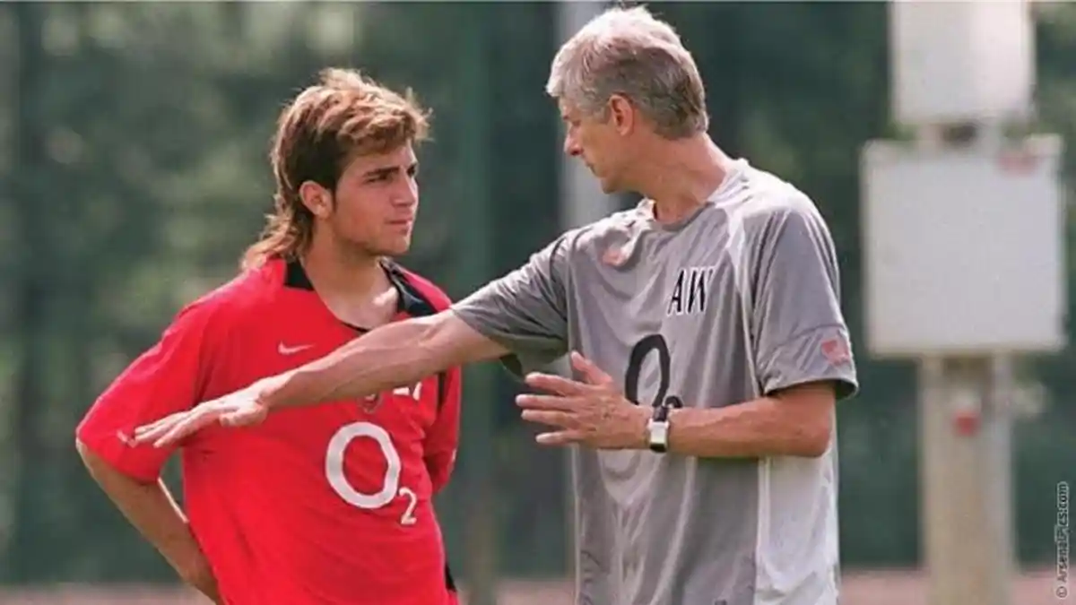 Fabregas Ungkap Perlakuan Tak Wajar Arsene Wenger Terhadapnya saat Muda
