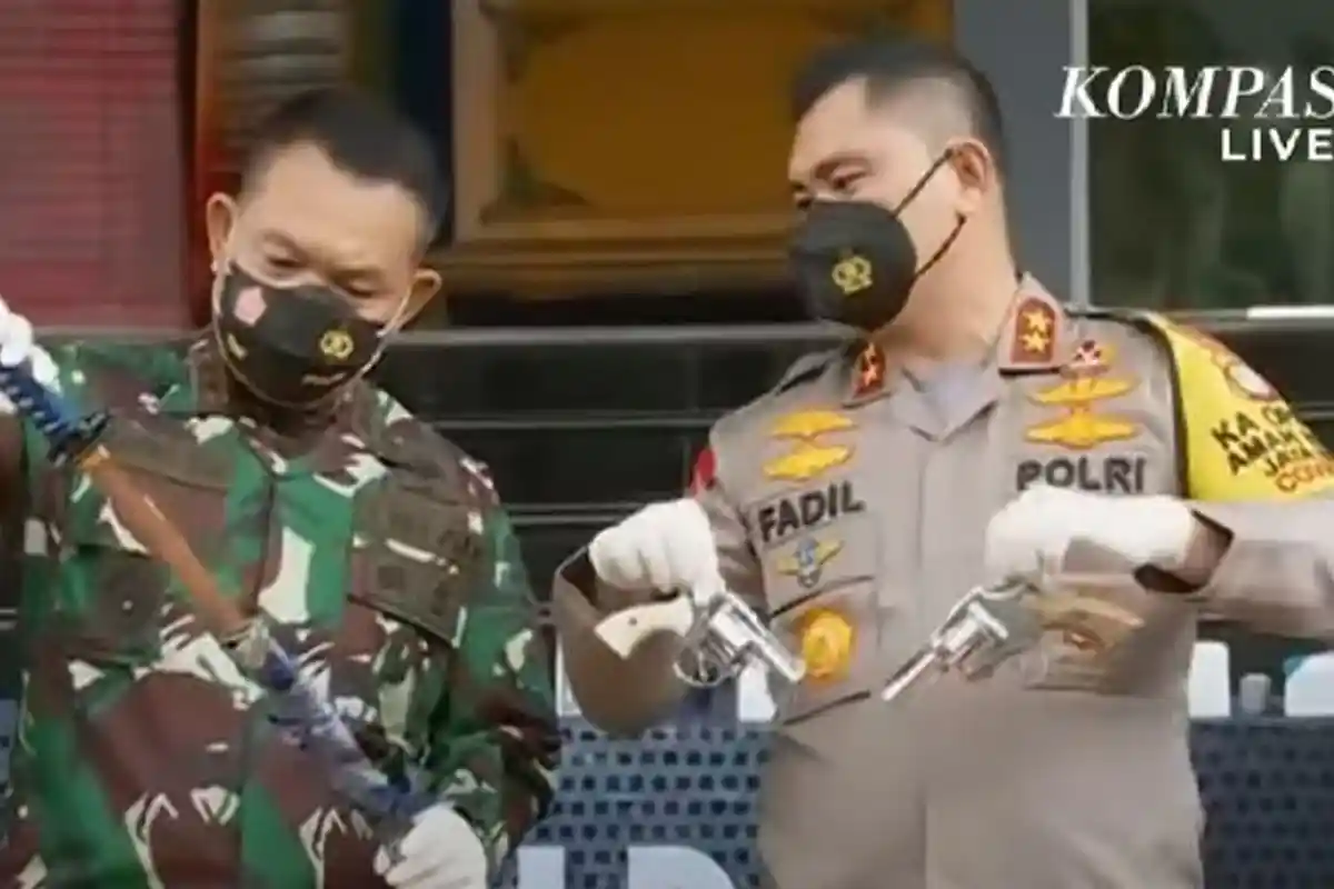 Jawaban Polisi Soal Laskar FPI tak Dibekali Senjata Api, CCTV di TKP Penembakan Akan Dipublikasikan