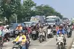 Pantauan Arus Mudik 15 Maret: Truk Overload Masih Melintas di Pantura Brebes