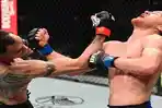 tony-ferguson-saat-memukul-justin-gaethje.jpg