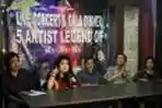 Jumpers Acara Konser Penyanyi  Legendaris
