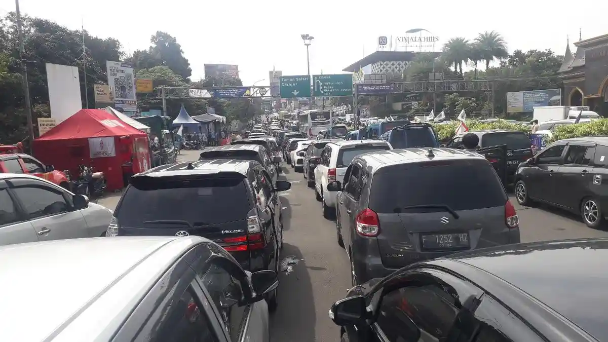 Jelang Idul Adha, Kepadatan Arus Lalu Lintas di Mulai Muncul Imbas Aktivitas Pasar Meningkat
