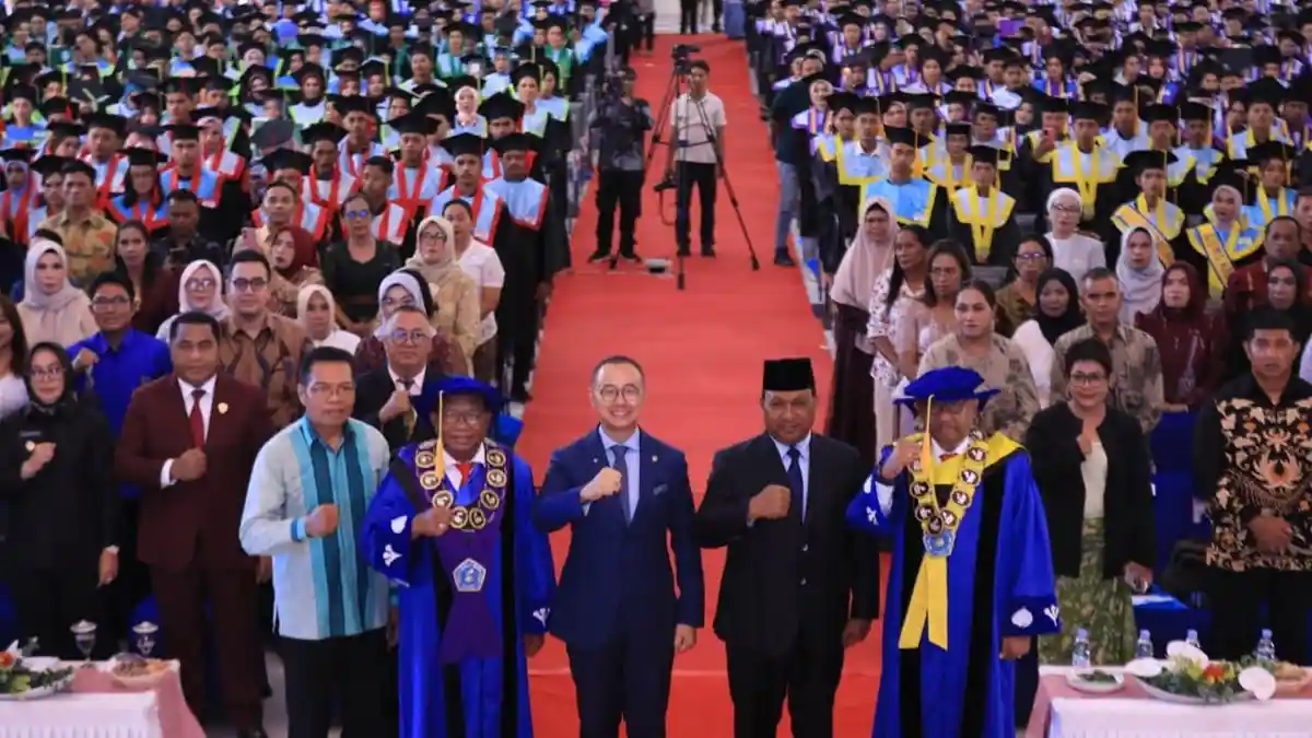 Eddy Soeparno Berikan Beasiswa Untuk Lulusan Terbaik Unpatti: Keterbatasan Ekonomi Bukan Penghalang