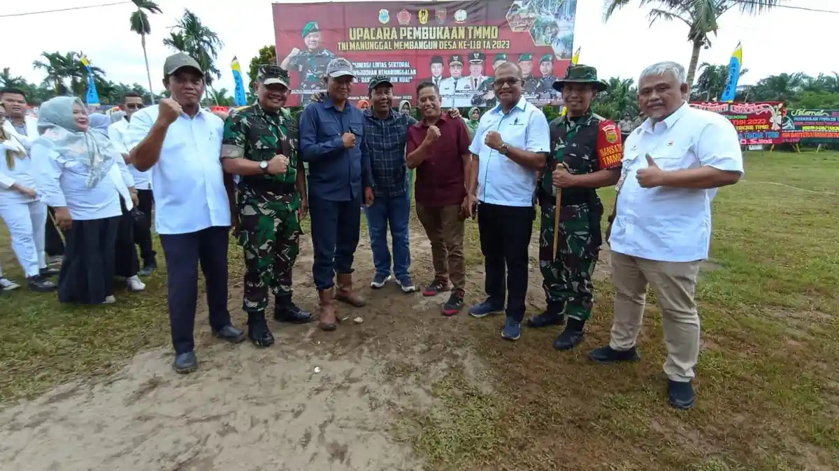 Sinergi Dengan TNI, PTPN VI Bangun MCK dan Sumur Bor