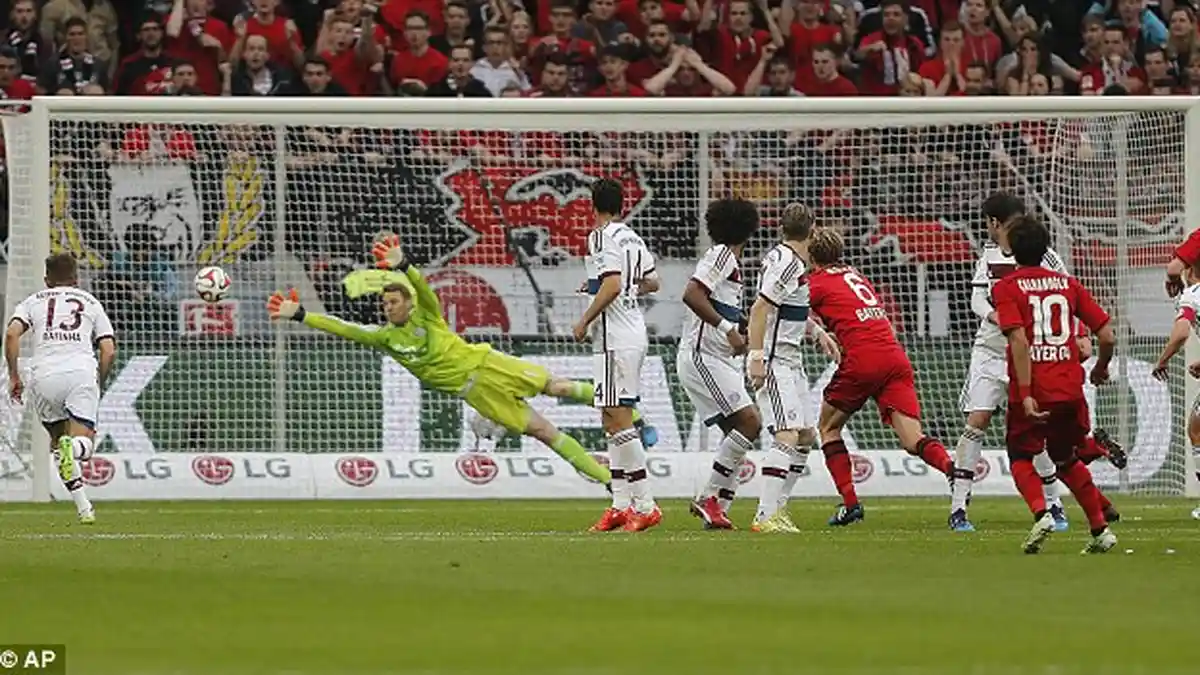 Video Gol Fantastis Teranyar dari Raja Free-kick Eropa